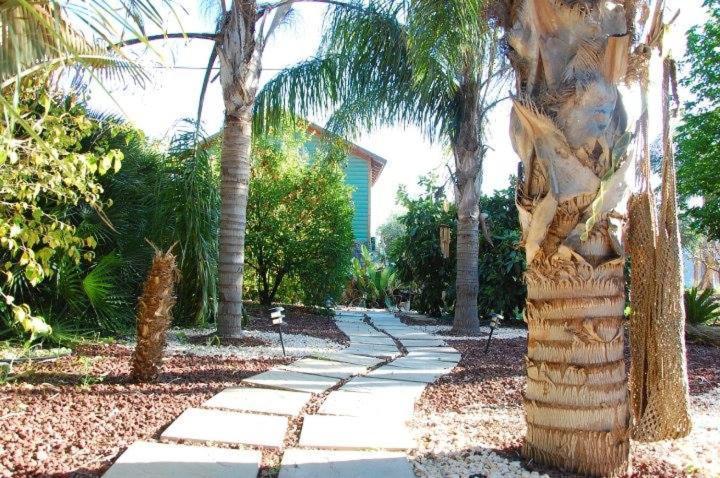 Sharvit Hakesem Villa Livnim Bagian luar foto